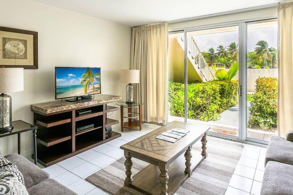Beach Living At Island Pine Villas Blp George Town Buitenkant foto