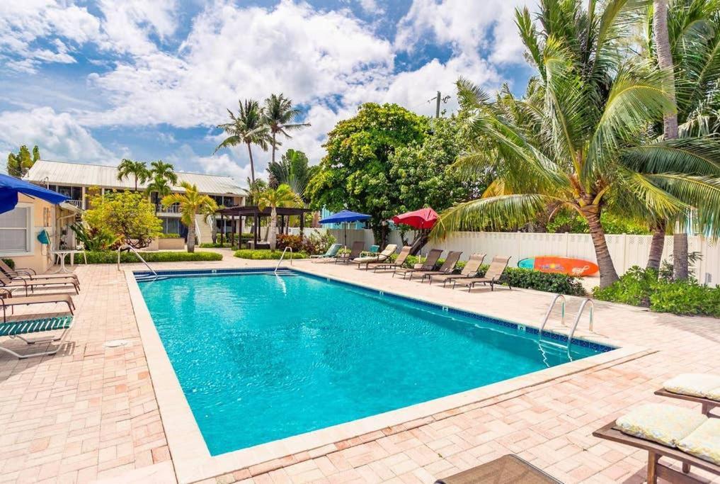 Beach Living At Island Pine Villas Blp George Town Buitenkant foto