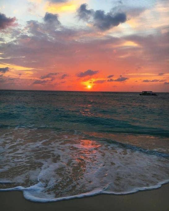 Beach Living At Island Pine Villas Blp George Town Buitenkant foto