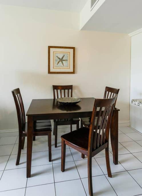 Beach Living At Island Pine Villas Blp George Town Buitenkant foto