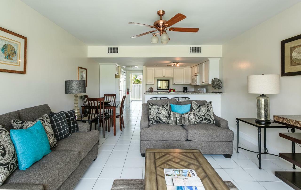 Beach Living At Island Pine Villas Blp George Town Buitenkant foto
