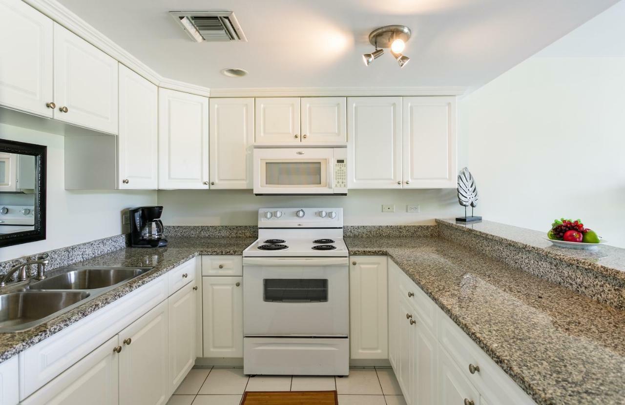 Beach Living At Island Pine Villas Blp George Town Buitenkant foto