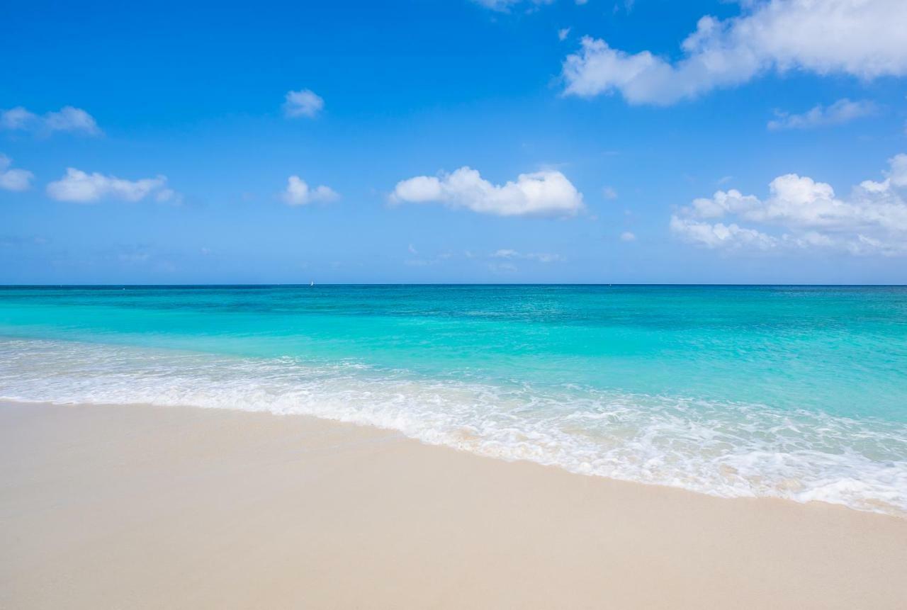 Beach Living At Island Pine Villas Blp George Town Buitenkant foto